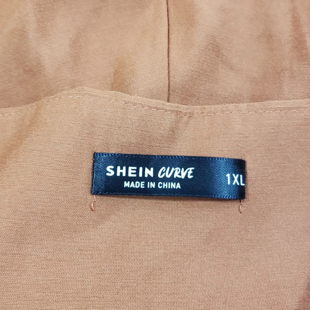 Shein Curve burnt orange summer romper - Picture 9 of 9